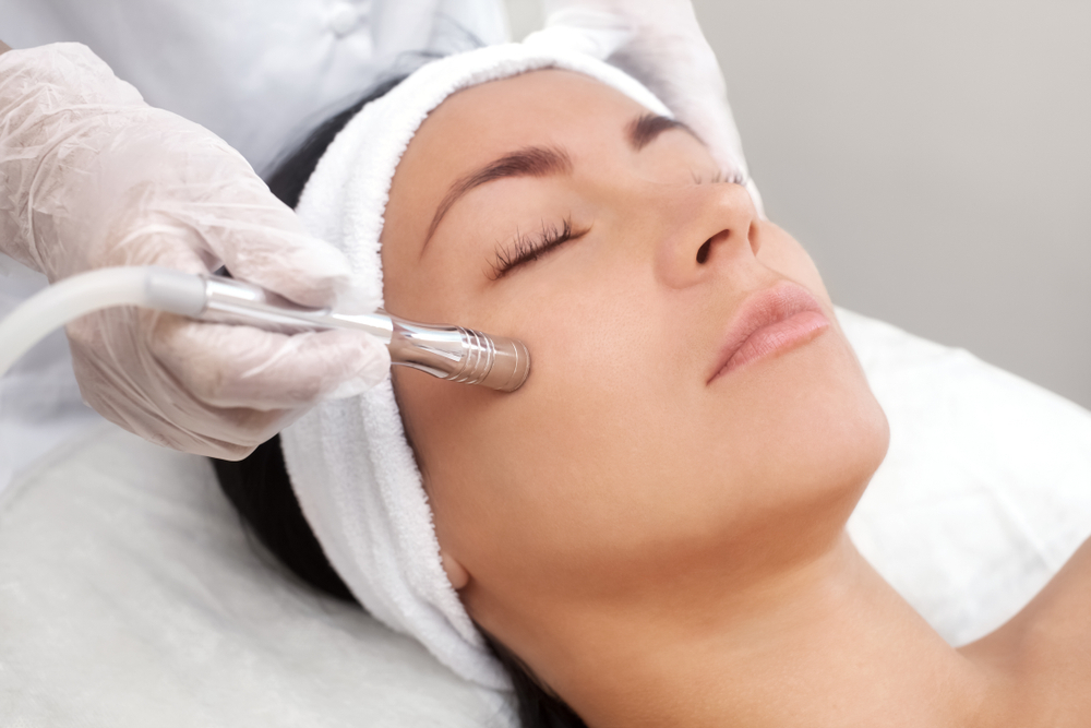 Microdermabrasion Facial Treatment Auckland NZ | Serum Infusion | Lasertech Cosmetic Clinics