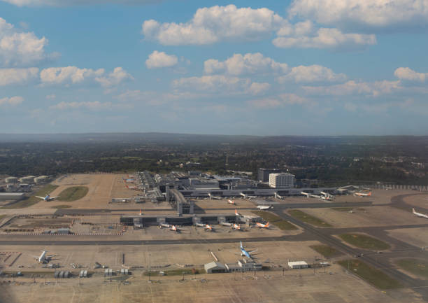 How to Choose Airport Parking for Luxury vs. Budget Travel