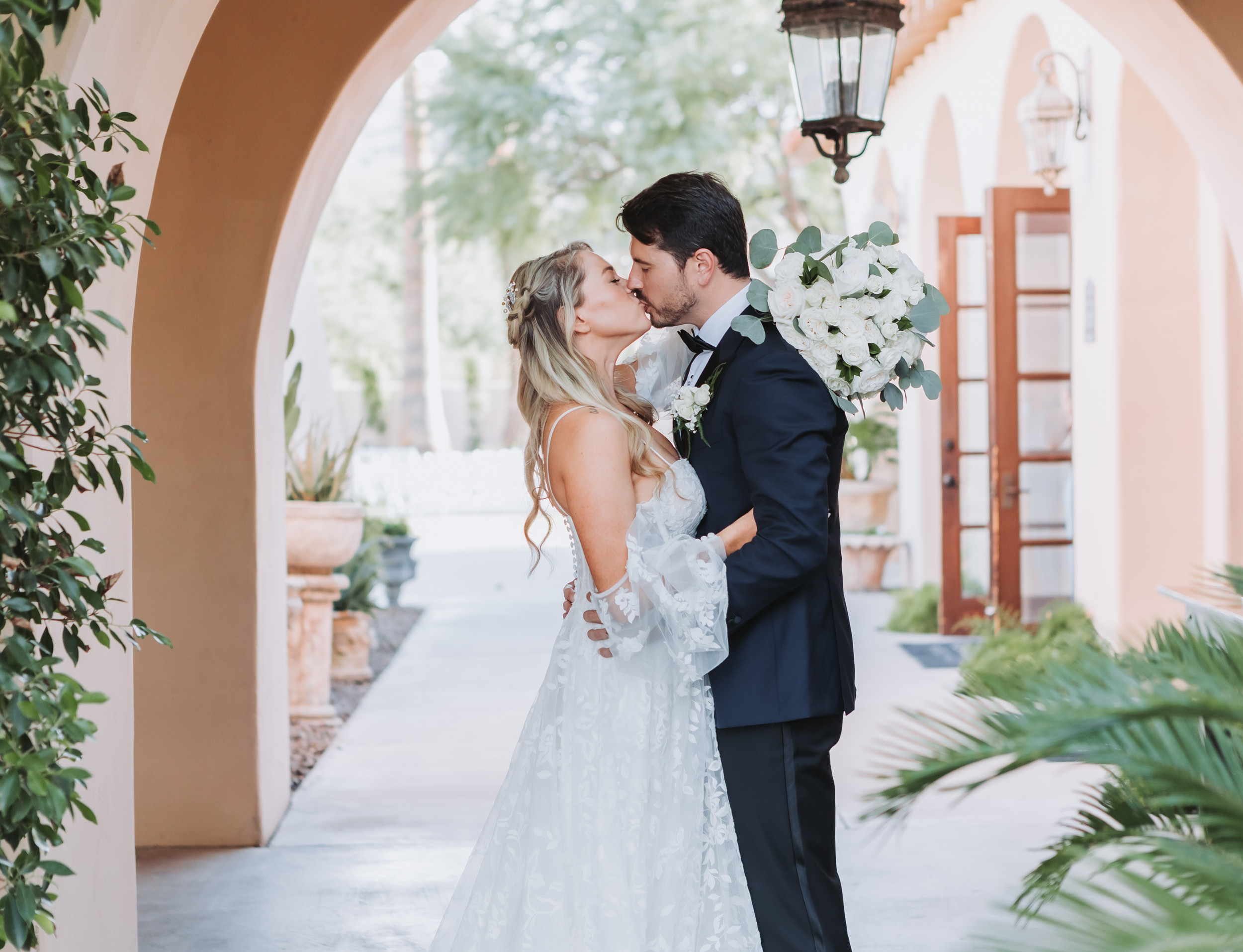 Best Sedona Wedding, Elopement & Couples Photographer  | Cassy Arch Photography