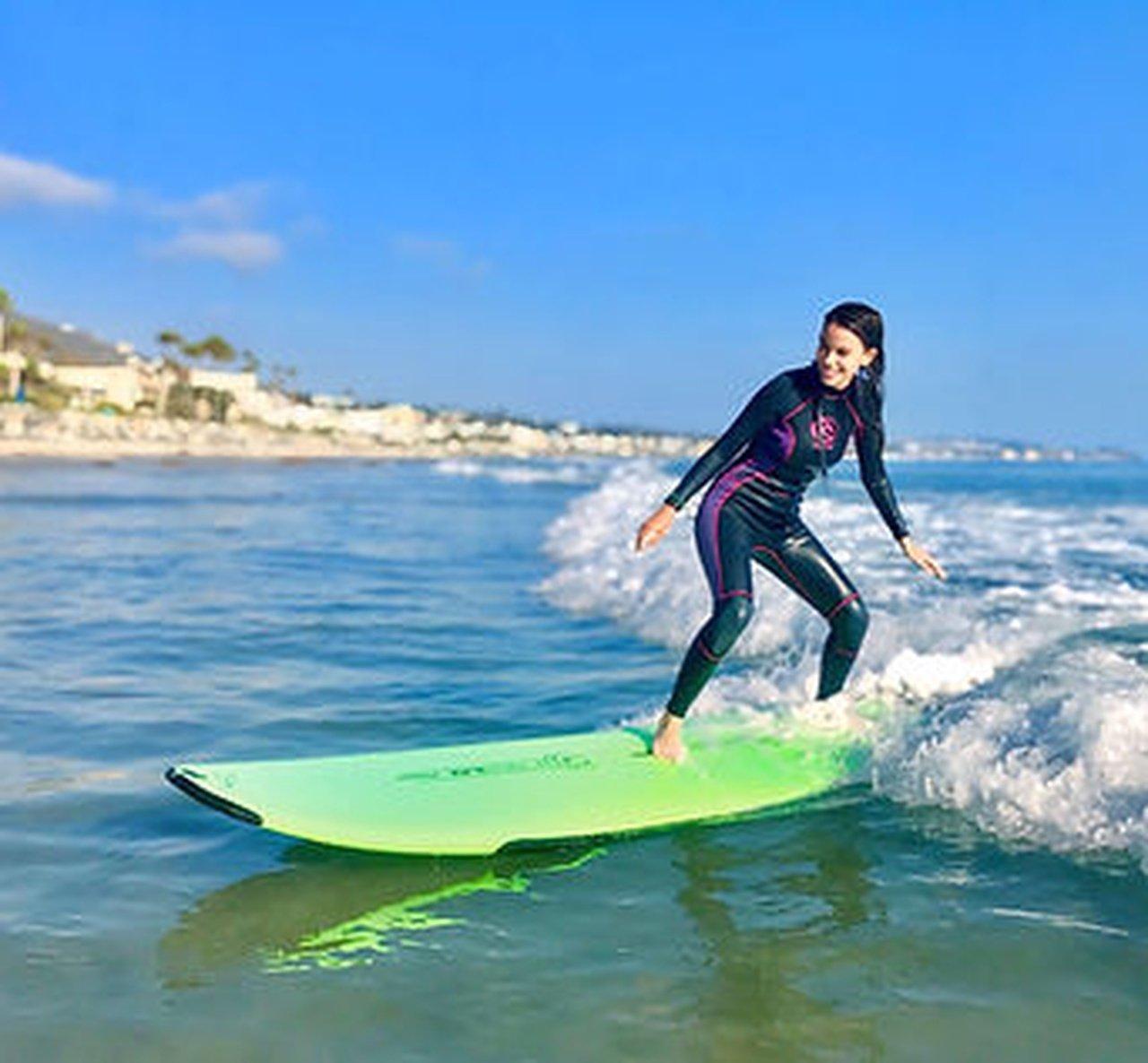 How Surf Classes Help Build Confidence and Ocean Awareness?