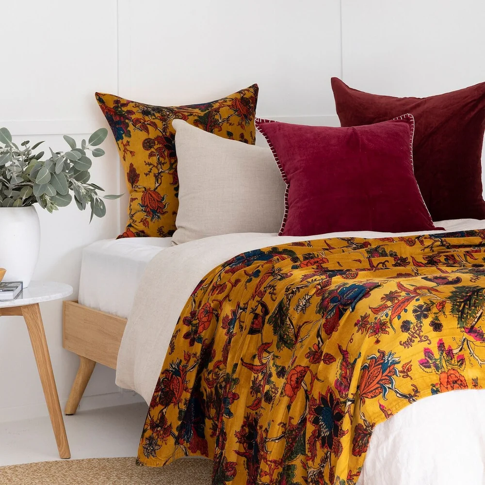 Beautiful Decorative Throws at Great Prices â linenconnections