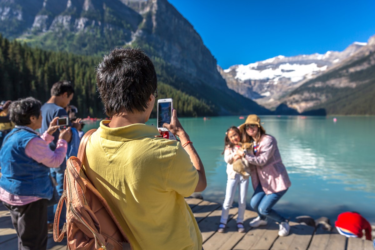 Exploring the Rockies with Banff Tour Packages and the Lake Louise Shuttle – Jumper Tours
