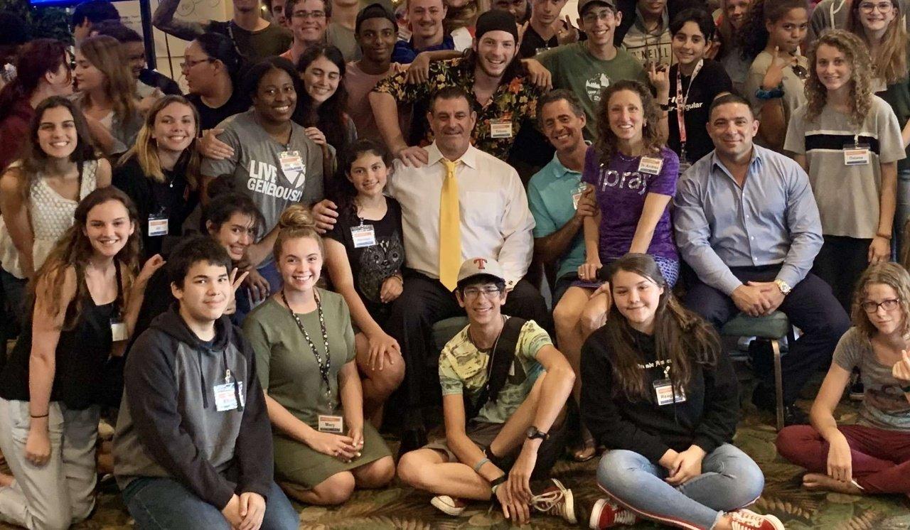 Youth Development Leadership vs. Traditional Mentorship: Key Differences | Articles | The Dream Teen Academy | Gan Jing World - Technology for Humanity | Video & Movie Streaming