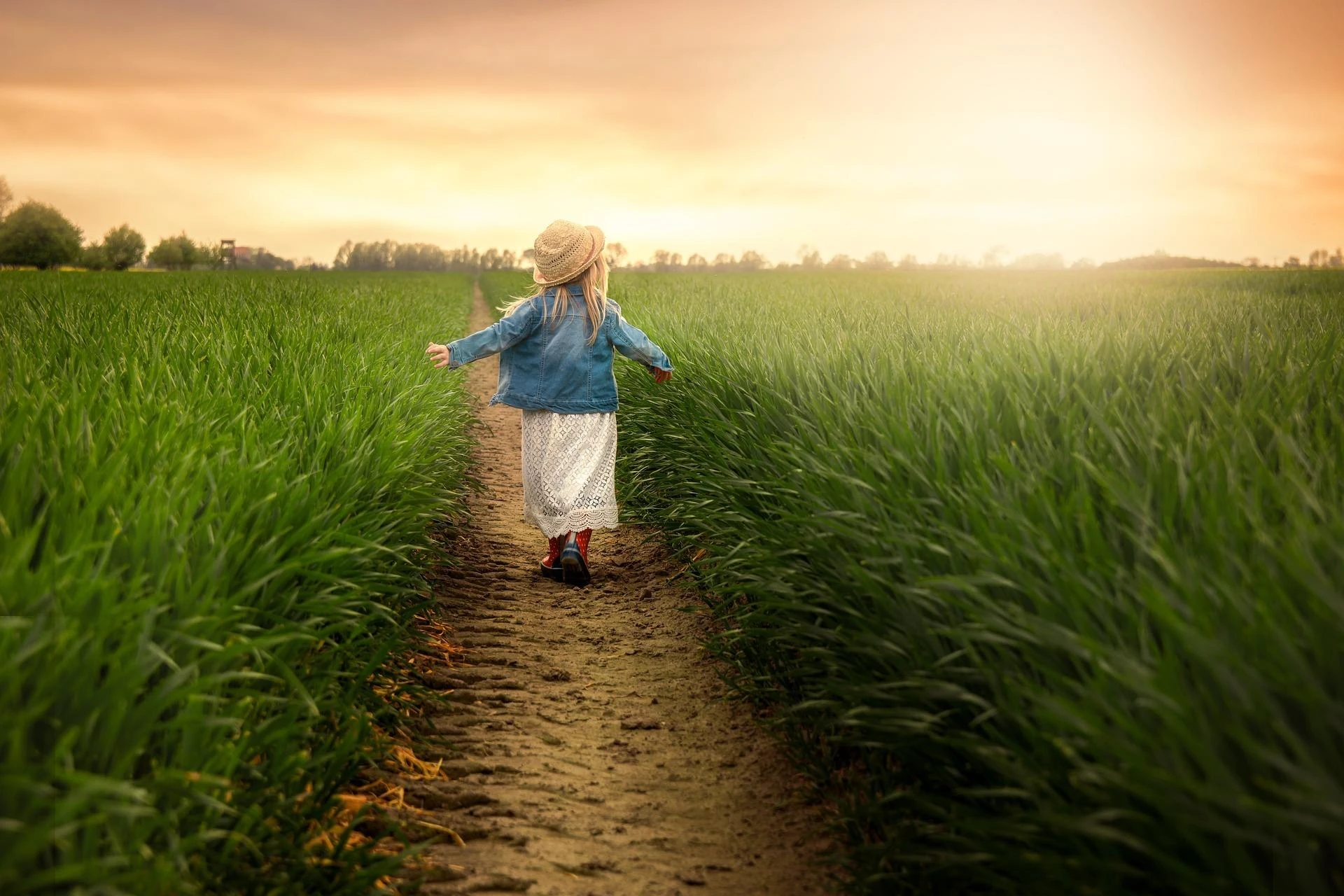 Inner Child Healing Therapy that Transforms Pain into Self Love -  WriteUpCafe