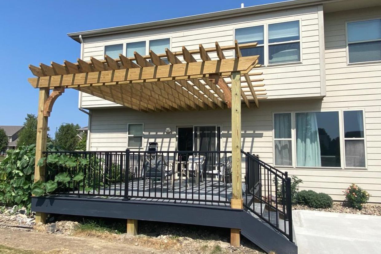 Deck Contractor Urbandale, Iowa