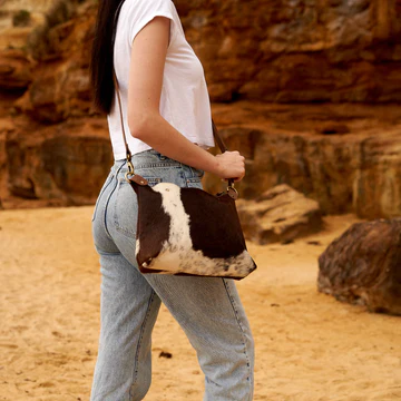 Why a Leather Crossbody Bag Is the Ultimate Everyday Accessory – Melborne Leather Co.