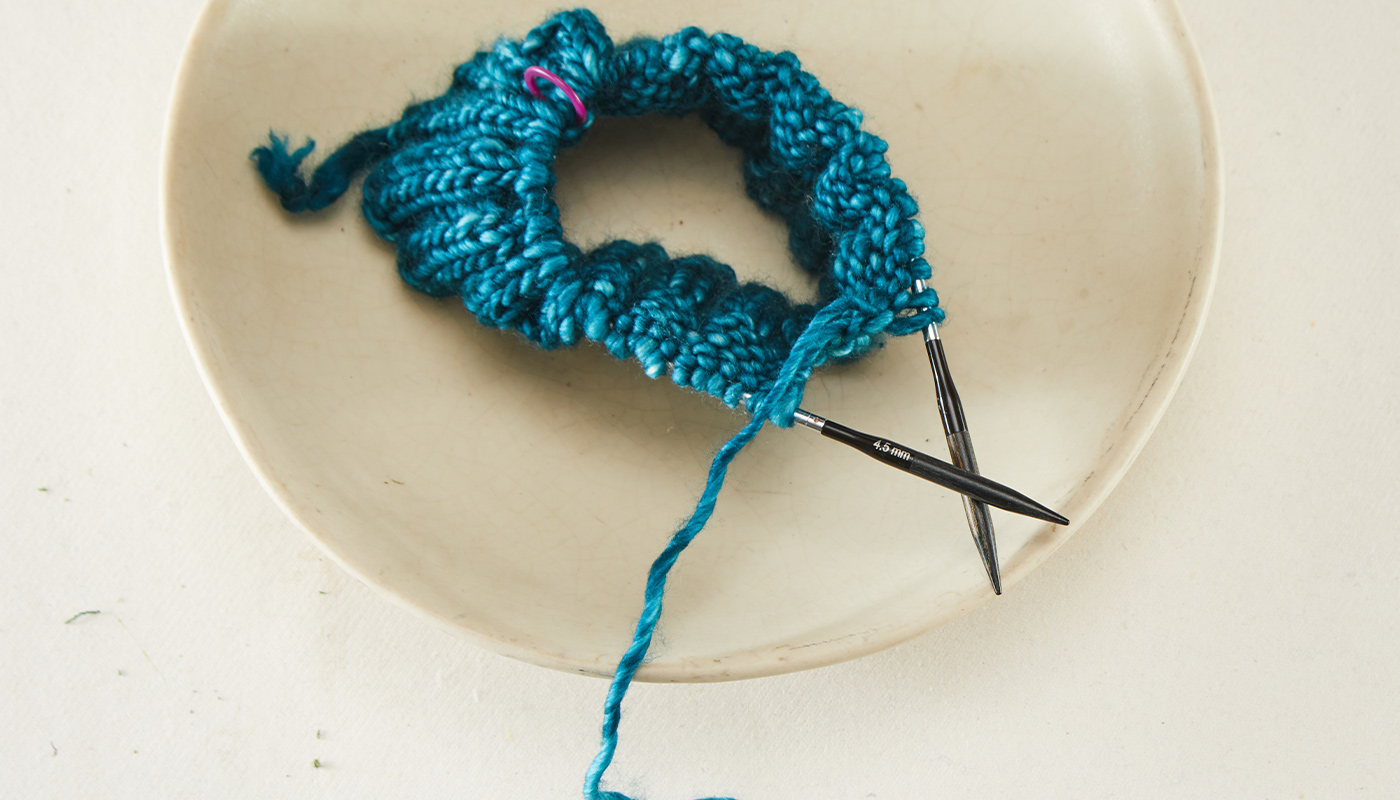 Knitting Needle Sizes & Conversion Guide - US & UK Chart - KnitPro