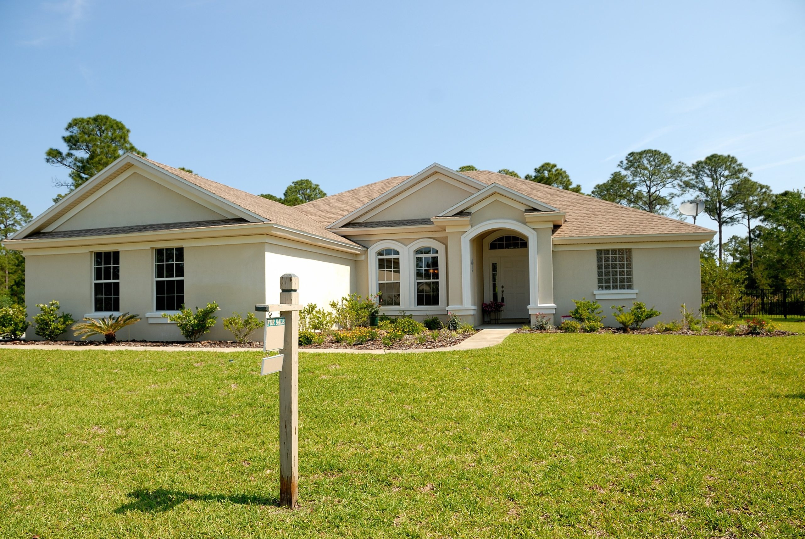 Whizolosophy | Top 5 Signs Your Melbourne Home Needs Urgent Roof Leak Repairs