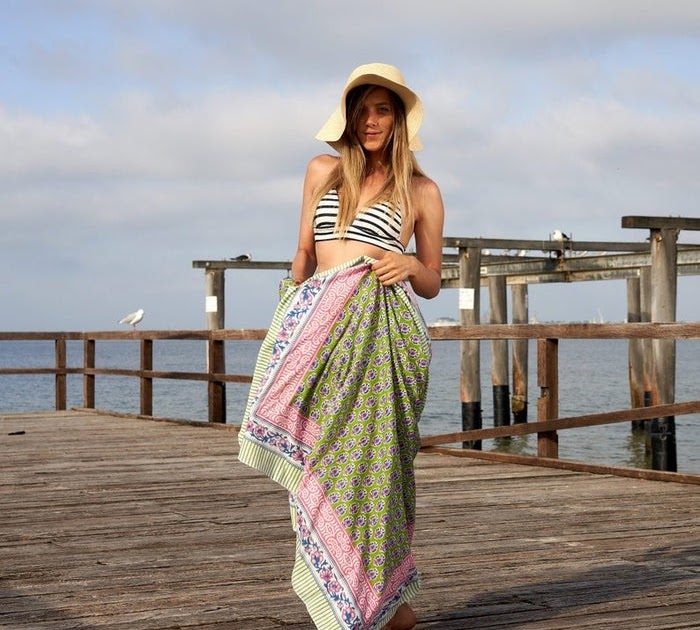 Step into Effortless Style – Get Your Timeless Sarong Today!