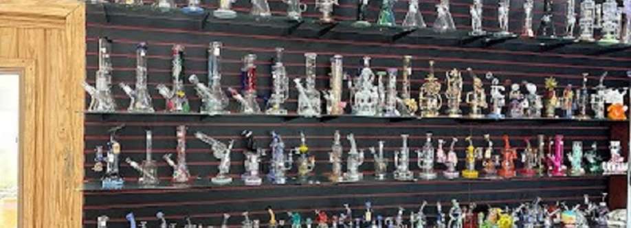 Mispat Tobacco Smoke Street Cover Image